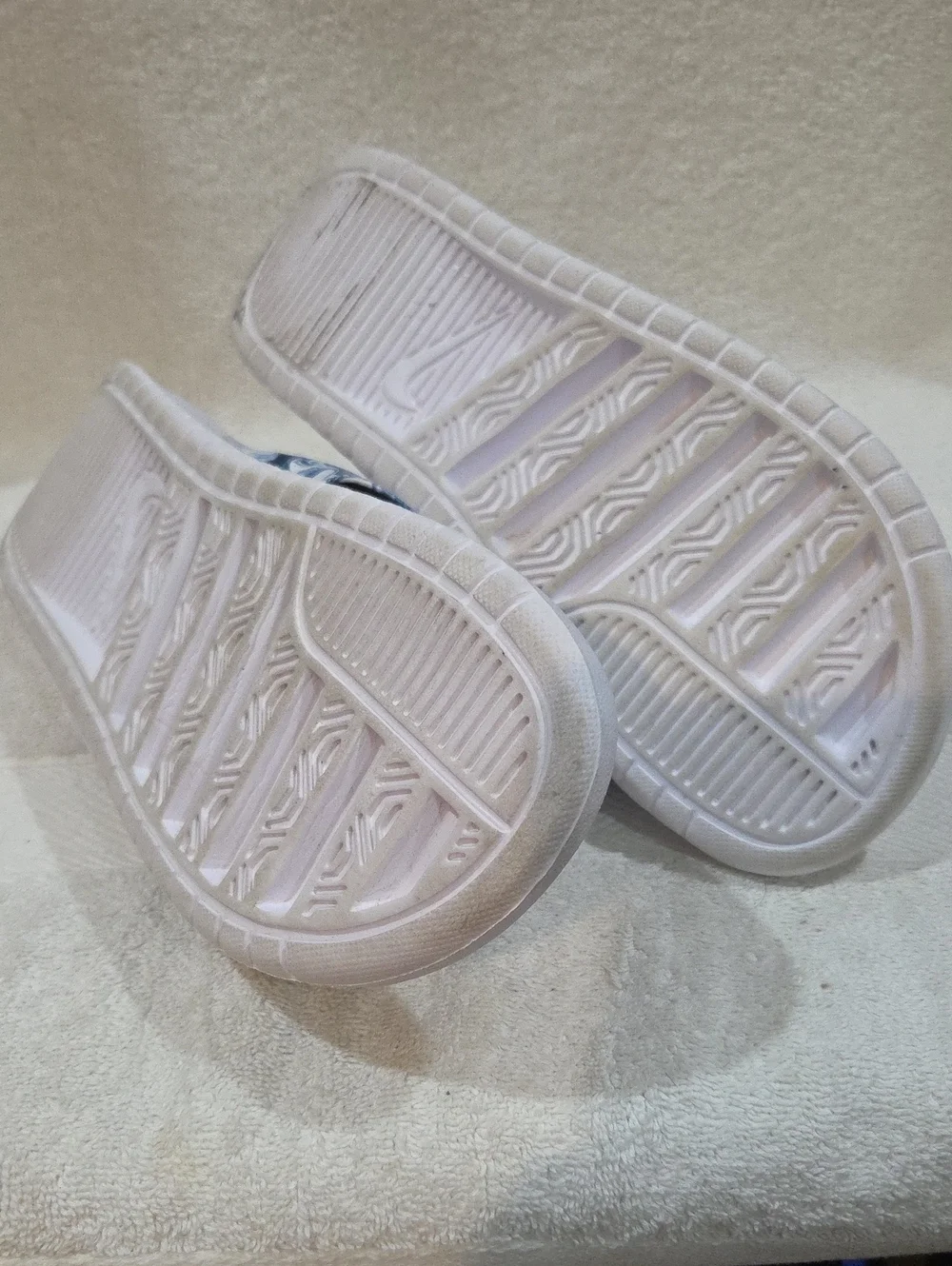 NIKE BENASSI DUO ULTRA SLIDES